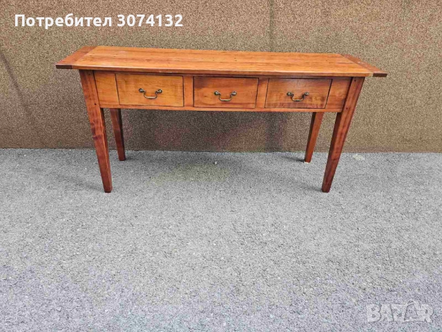 Голяма конзолна маса изработена изцяло от масив