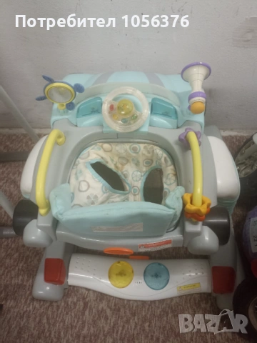 Продавам бебешки и детски аксесоари и играчки