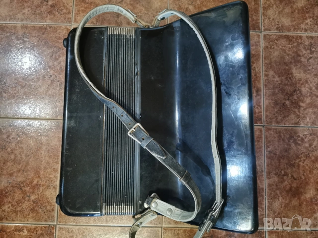 акордеон WELTMEISTER  - 96 БАСА, снимка 9 - Акордеони - 53165288