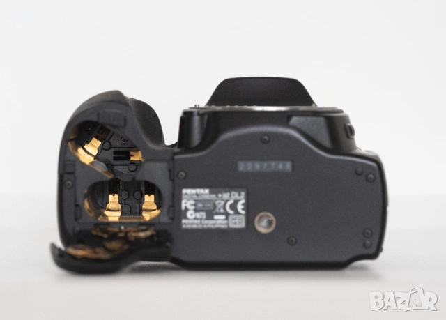Продавам отличен PENTAX *ist DL2 с аксесоари, снимка 6 - Фотоапарати - 53402251