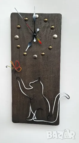 Авторски стенен часовник от дърво с Коте и Пеперуда от Метал, снимка 1