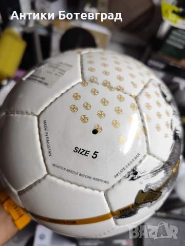 Футболна топка на Христо Стоичков , снимка 4 - Фен артикули - 51800464