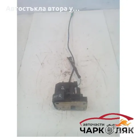 Брава врата предна дясна Рено Меган седан, снимка 1