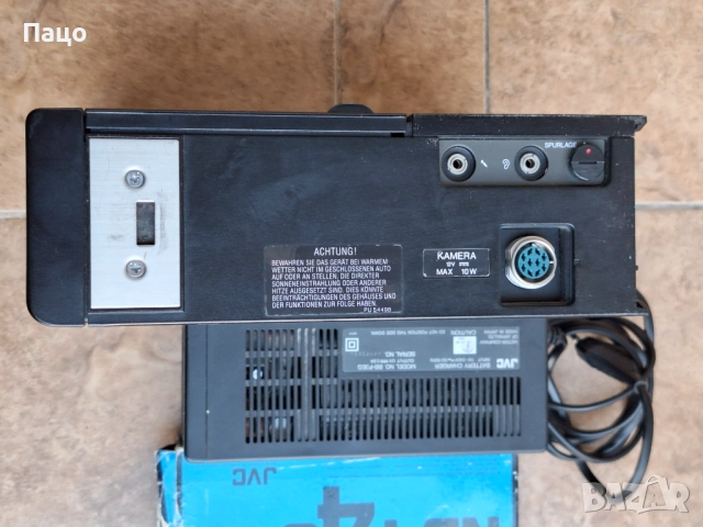 JVC Video recorder HR-S10, снимка 15 - Плейъри, домашно кино, прожектори - 52970031