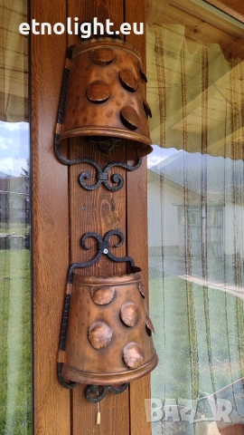 Старинни стенни лампи аплици с метални капаци в меден цвят и ковано желязо 