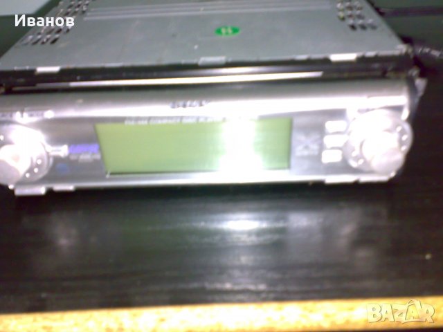 MP3 SONY CDX-MP70 Xplod HI R+вграден усилвател 4x52w, снимка 2 - MP3 и MP4 плеъри - 34380851