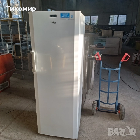 Вертикален фризер Beko