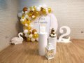 Рожден ден на тема лебед с акценти златни рози - арка с балони -  украса в град Варна., снимка 1