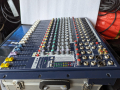 Soundcraft EFX12 Mixer с повреда, снимка 8