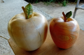 Две ябълки. Дърворезба., снимка 1