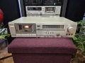 Касетен дек HITACHI D-85s с отличен външен вид, без липси и надрасквания, снимка 1