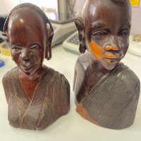 Два броя африкански дървени бюста ръчно резбовани, снимка 1 - Други ценни предмети - 41685678