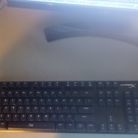 Продавам геймърска клавиатура HyperX Pro, снимка 1 - Клавиатури и мишки - 41501809