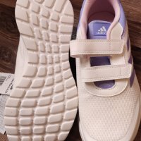 Нови оригинални маратонки Adidas, снимка 5 - Маратонки - 42021464