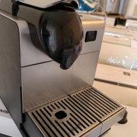 Кафемашина DeLonghi Nespresso , снимка 1 - Кафемашини - 42214059