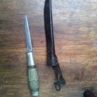 Стар метален нож кама посребрен и костени ченели и кания от естественна кожа, снимка 2 - Ножове - 39185792