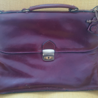Продавам италианска луксозна бизнес чанта от мека телешка кожа с красива патина, снимка 2 - Чанти - 44920565