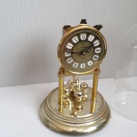 Немски настолен кварцов часовник с колба, снимка 1 - Антикварни и старинни предмети - 42672781