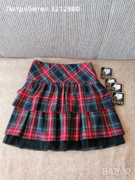 Пола униформа нукк и 4 емблеми, снимка 1