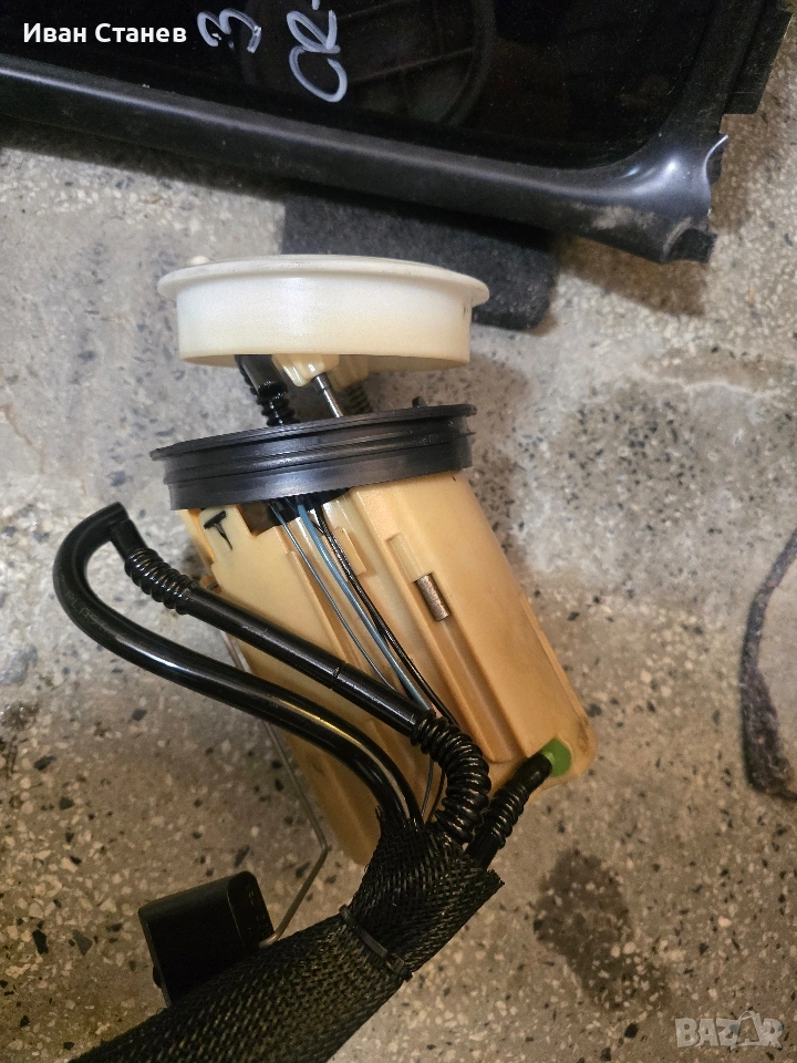 помпа в резервоара mercedes 2.2 150к.с w203, снимка 1