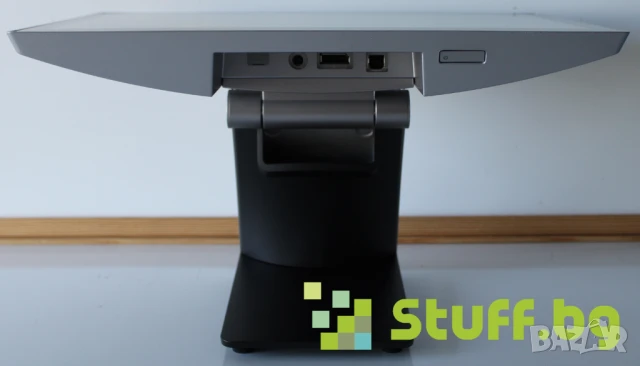 Монитор HP L7014t, снимка 5 - Монитори - 50546025