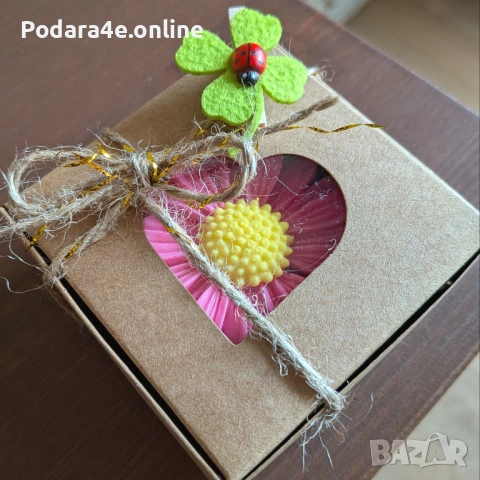 Подаръчна кутийка Маргаритка за Осми Март от ароматен глицеринов сапун, снимка 10 - Подаръци за жени - 53467705