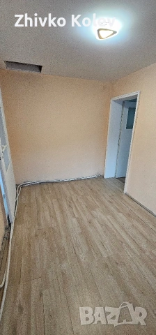 Продавам къща в Аспарухово, снимка 9 - Къщи - 53076442