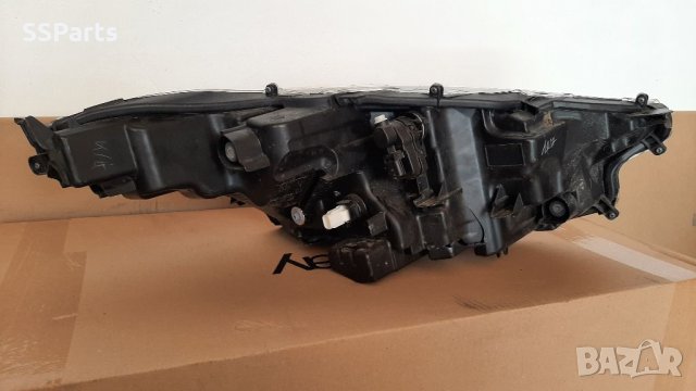 Toyota Yaris IV Foll LED - ляв фар, снимка 4 - Части - 41242144