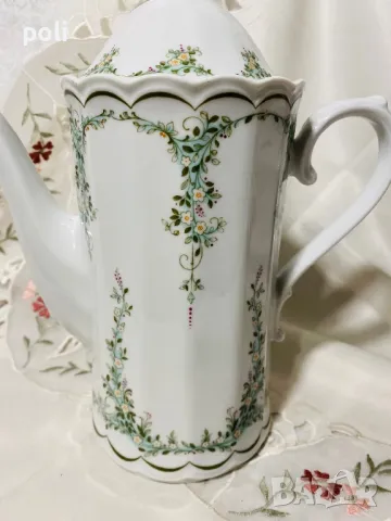 порцеланов чайник , снимка 2 - Аксесоари за кухня - 48847939