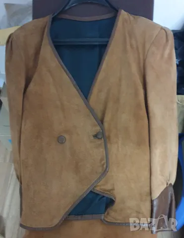 Елегантен дамски кожен костюм от естествена кожа Размер S (36-38), снимка 2 - Якета - 47671539