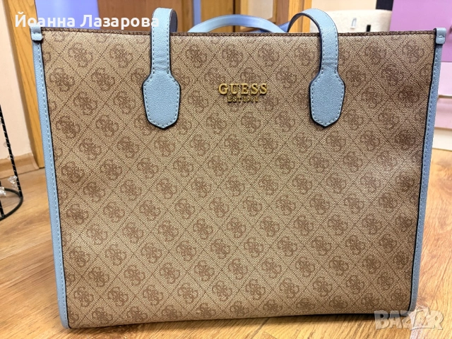 Дамска чанта Guess