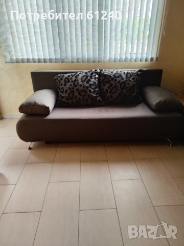 Продавам нов изключително конфортен и луксозен диван , дамаска плат с четири възглавници, снимка 2 - Дивани и мека мебел - 42317026