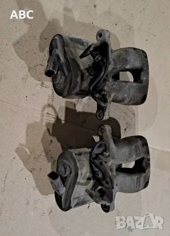 Заден ляв и десен спирачен апарат с моторче от Vw Passat B6 , снимка 4 - Части - 48665878