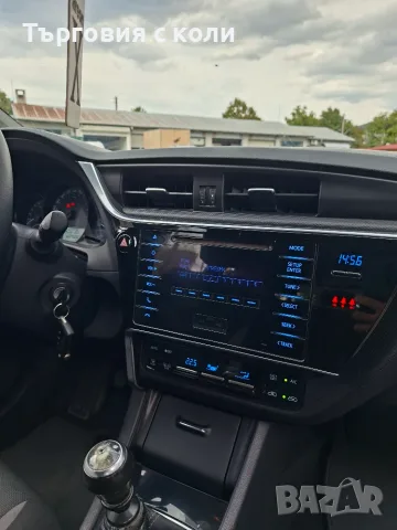 Toyota Auris 1.33 vvti, снимка 8 - Автомобили и джипове - 56412028