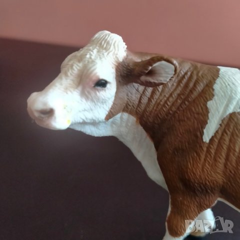 Колекционерска фигурка Schleich Simmental Dairy Cow Brown / White Крава 2008 73527, снимка 8 - Колекции - 42380806