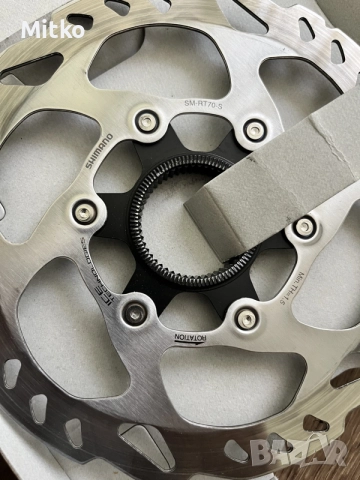 Дискове Shimano RT-70 160мм, снимка 3 - Части за велосипеди - 55801105