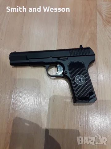 Airsoft Реплика на Токарев . Метален .За Колекция ., снимка 2 - Въздушно оръжие - 56119541