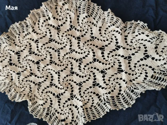 Ръчно плетени покривки едновремешни, снимка 9 - Декорация за дома - 50431536