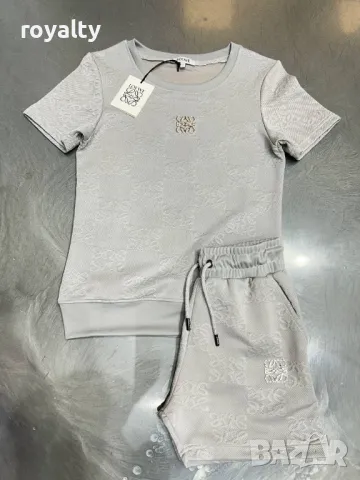 Loewe дамски комплекти Различни цветове , снимка 2 - Комплекти - 49200828