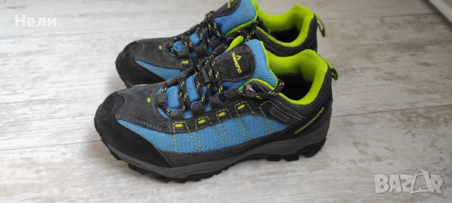 Зимни обувки , снимка 3 - Детски боти и ботуши - 52890400