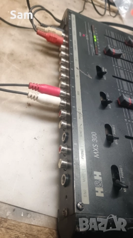 Смесител  с ефекти MXS 300, снимка 3 - Ресийвъри, усилватели, смесителни пултове - 52540335