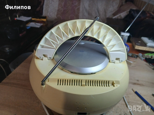 philips az1027/12 фм/касетофон/сд, снимка 4 - Радиокасетофони, транзистори - 52636353
