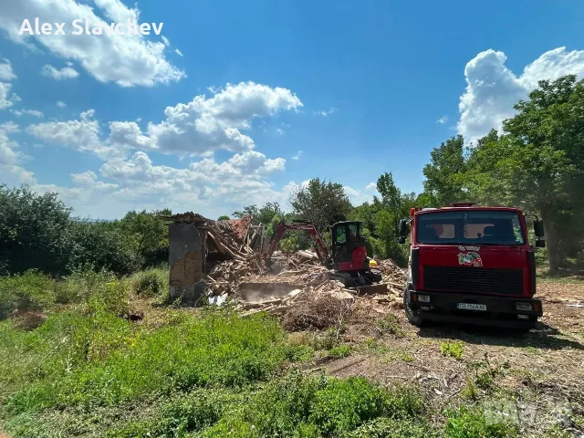 Услуги със самосвали и багер , снимка 7 - Транспортни услуги - 56107398