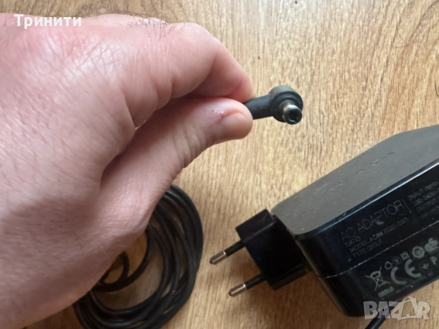 Оригинално зарядно за лаптоп Asus 19V 3.42A AD887020, снимка 2 - Части за лаптопи - 52599484