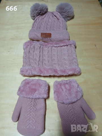 Детски комплект шапка, шал и ръкавици, тъмно розов, 1-4 години, с пухкави уши, снимка 3 - Детски комплекти - 52585400