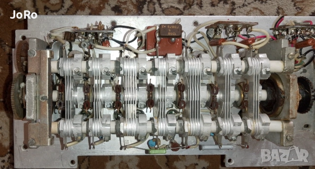 Блок с два променливи въздушни кондензатори от Р-250 м², снимка 2 - Ресийвъри, усилватели, смесителни пултове - 53220090