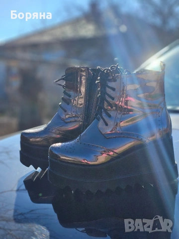 Дамски боти на платформа , снимка 2 - Дамски боти - 53748056