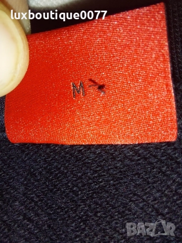 Чисто нова с етикет дамска блуза Hugo Boss M, снимка 4 - Суичъри - 51636787