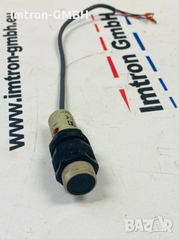 Фотоелектрически сензор E3F2-DS10B4-N