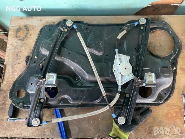 Стъклоповдигач за VW Golf & Bora Mk4, 1J4 837 755 A, снимка 4 - Части - 40868728